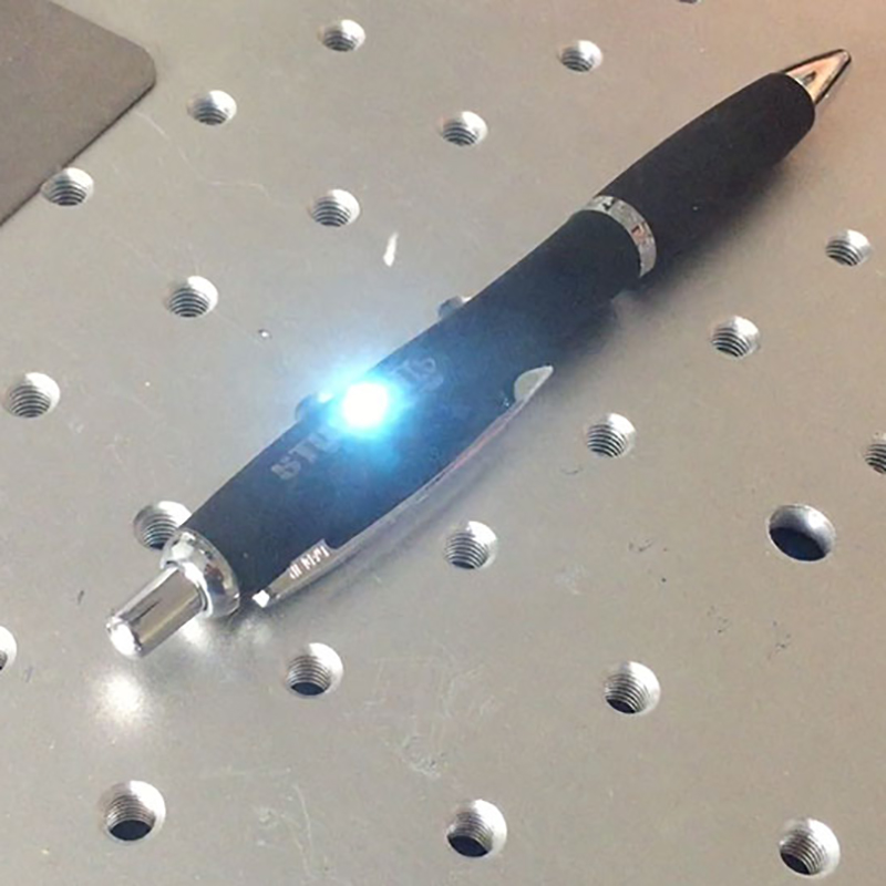 마킹 펜에 적합한 파이버 레이저 마킹 머신입니까?